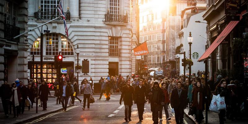 财富管理新思维：危机阿尔法策略如何通过另类投资抵御尾部风险并获取超额收益
